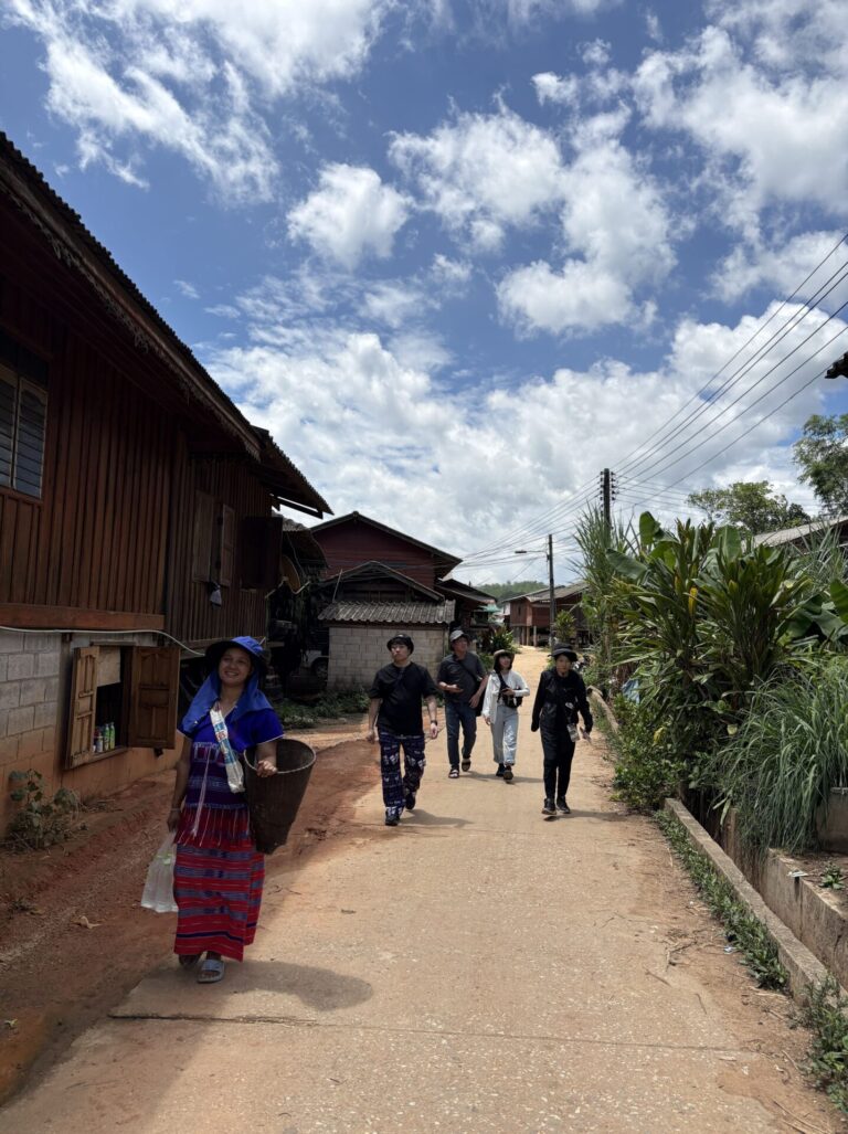 Guests on the Karen village life tour