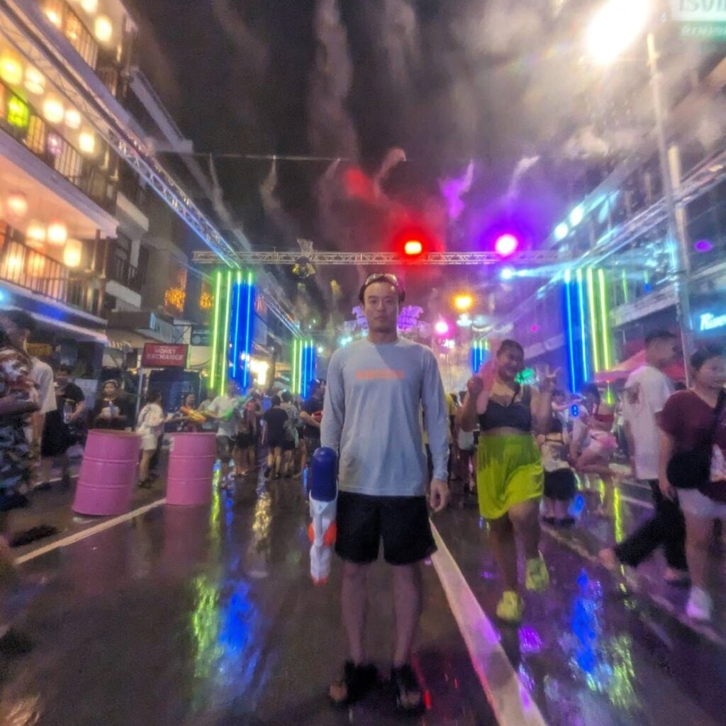 ソンクラーンの服装
