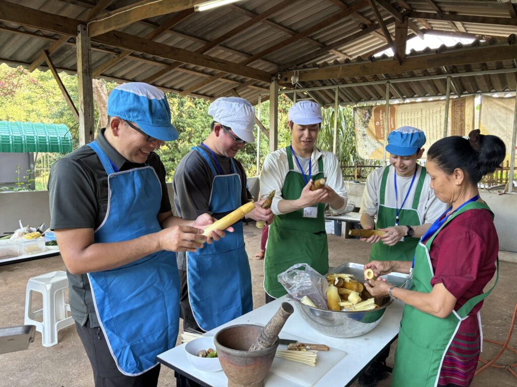 ワンパイ村の竹料理